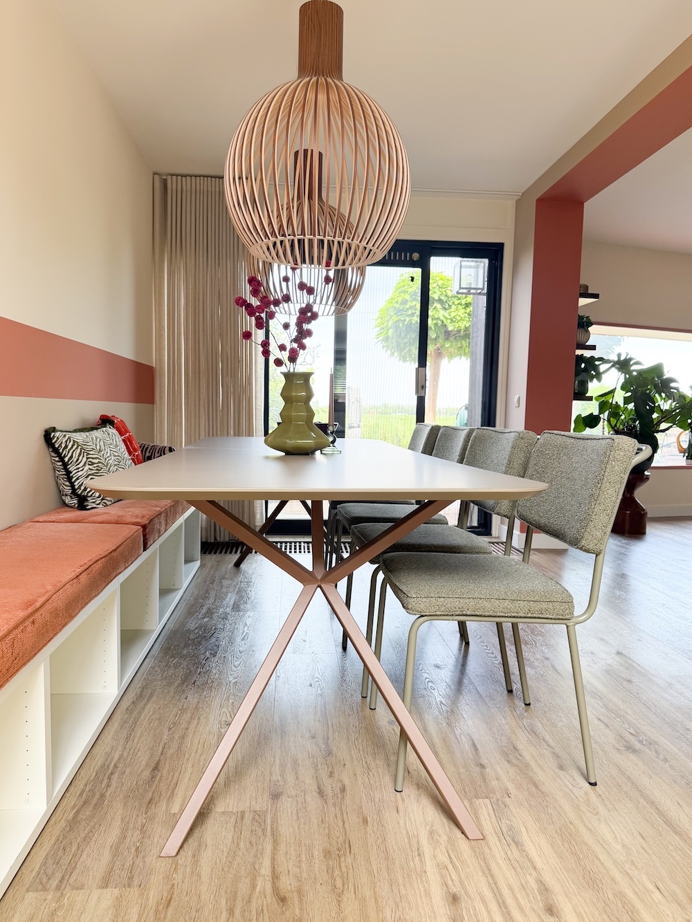 Foto Moodboard interieur: natuurlijke kleuren voor een warme woonkamer FotoMoodboard interieur: natuurlijke kleuren voor een warme woonkamer